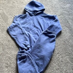 White fox Sweatsuit - S/M sweatshirt and S bottom